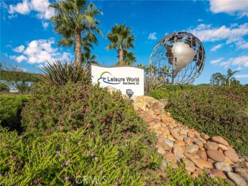 1502 Golden Rain 46J RoadM-2, Seal Beach, CA