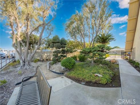 1502 Golden Rain 46J RoadM-2, Seal Beach, CA
