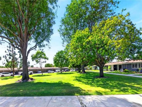 13610 Burning tree 3J Lane, Seal Beach, CA