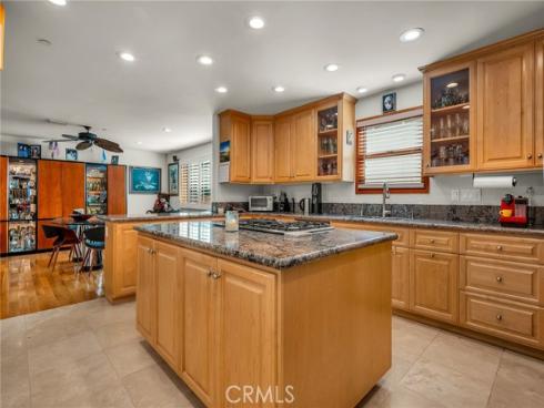 236 8th St , Seal Beach, CA