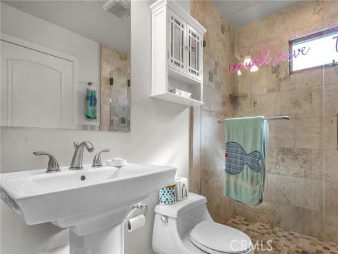 236 8th St , Seal Beach, CA