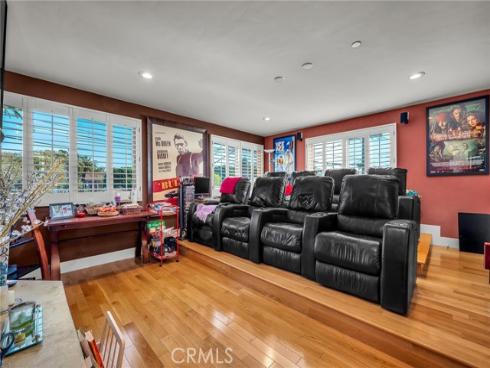 236 8th St , Seal Beach, CA