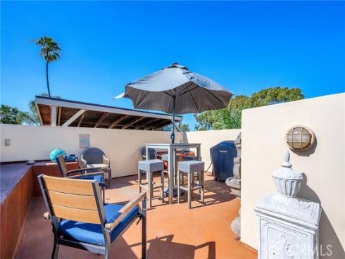 236 8th St , Seal Beach, CA