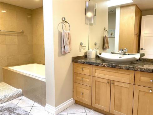 1771  Sunningdale Rd., M14-49d  , Seal Beach, CA