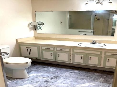 1075 Brookline M9-220E Road, Seal Beach, CA
