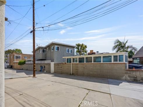 1521 Marine , Seal Beach, CA