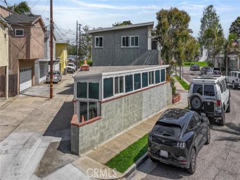1521 Marine , Seal Beach, CA