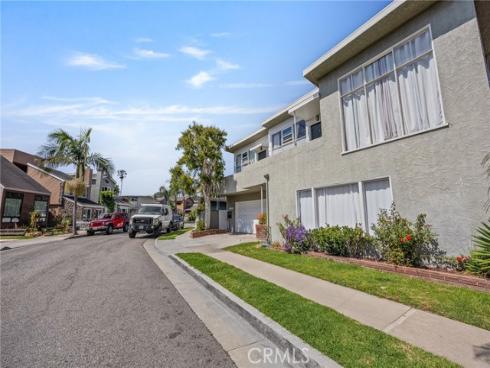 1521 Marine , Seal Beach, CA