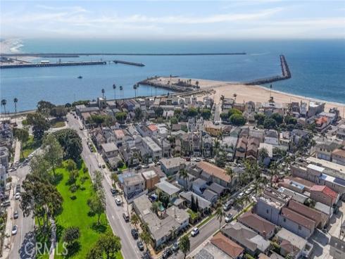 1521 Marine , Seal Beach, CA