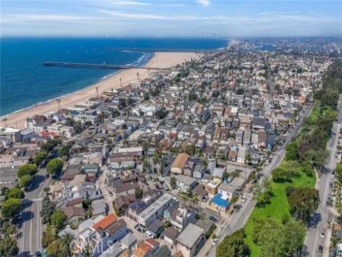 1521 Marine , Seal Beach, CA
