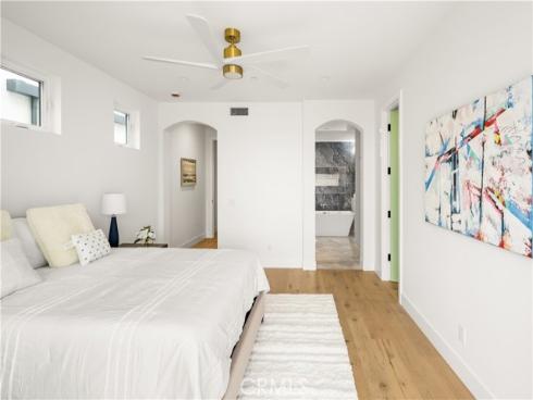 114 2nd , Seal Beach, CA