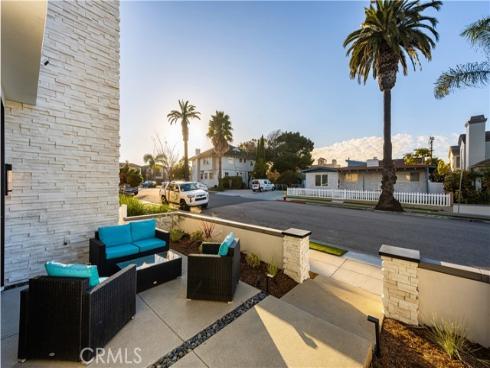 114 2nd , Seal Beach, CA