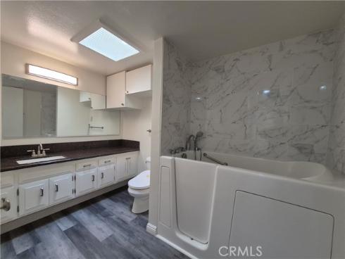 13701  Annandale Dr, 16z  16Z  Drive, Seal Beach, CA