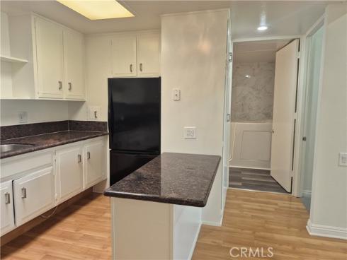 13701  Annandale Dr, 16z  16Z  Drive, Seal Beach, CA