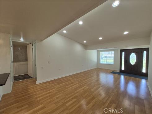 13701  Annandale Dr, 16z  16Z  Drive, Seal Beach, CA