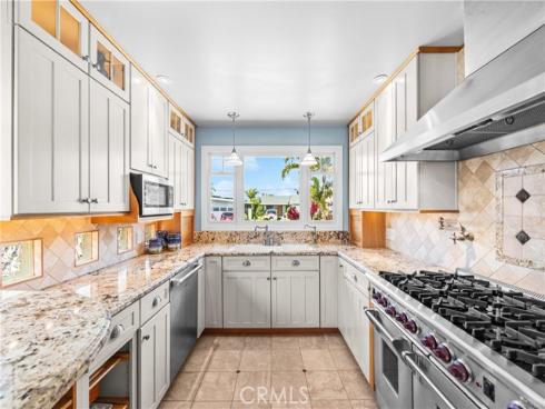 800 Driftwood Avenue, Seal Beach, CA