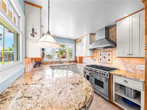 800 Driftwood Avenue, Seal Beach, CA