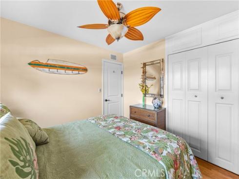 800 Driftwood Avenue, Seal Beach, CA