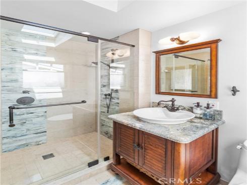 800 Driftwood Avenue, Seal Beach, CA