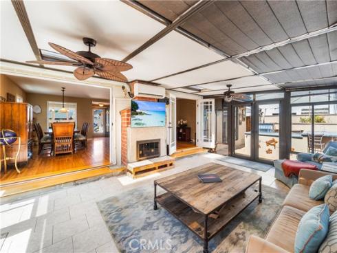 800 Driftwood Avenue, Seal Beach, CA
