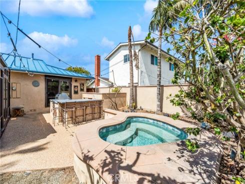 800 Driftwood Avenue, Seal Beach, CA