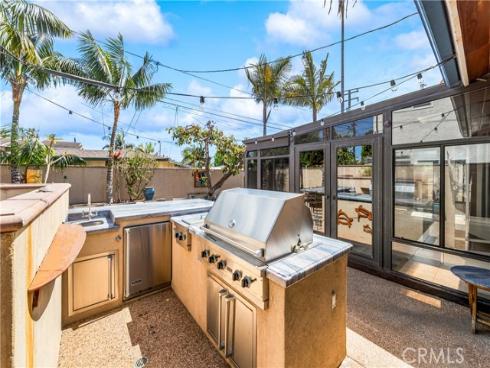 800 Driftwood Avenue, Seal Beach, CA