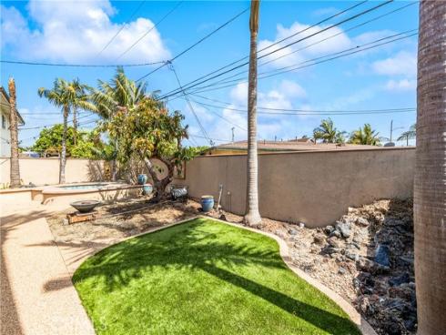 800 Driftwood Avenue, Seal Beach, CA