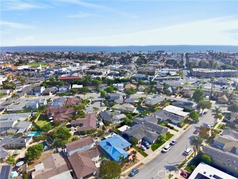 800 Driftwood Avenue, Seal Beach, CA