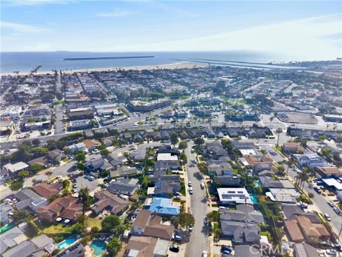 800 Driftwood Avenue, Seal Beach, CA