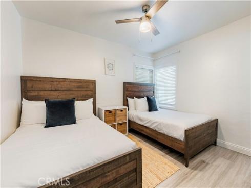 1003 Seal , Seal Beach, CA