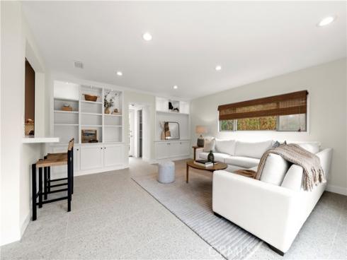 640 Island View , Seal Beach, CA