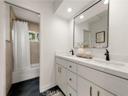 640 Island View , Seal Beach, CA
