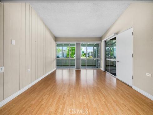 1562  Golden Rain  44D  M2  Road, Seal Beach, CA