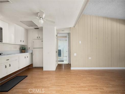 1562  Golden Rain  44D  M2  Road, Seal Beach, CA