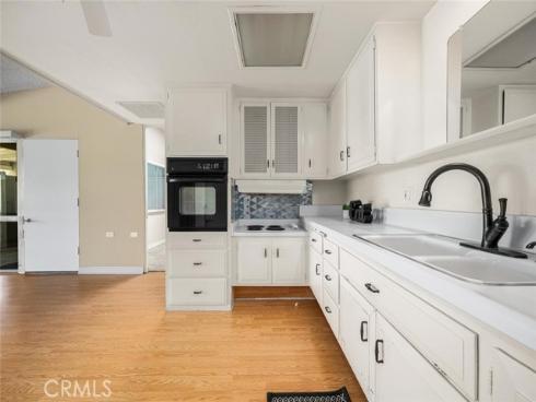 1562  Golden Rain  44D  M2  Road, Seal Beach, CA