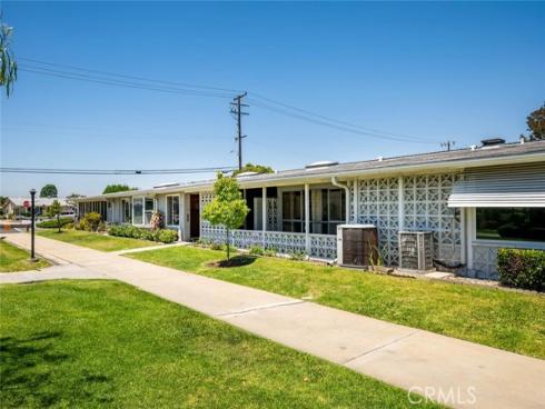 1562  Golden Rain  44D  M2  Road, Seal Beach, CA