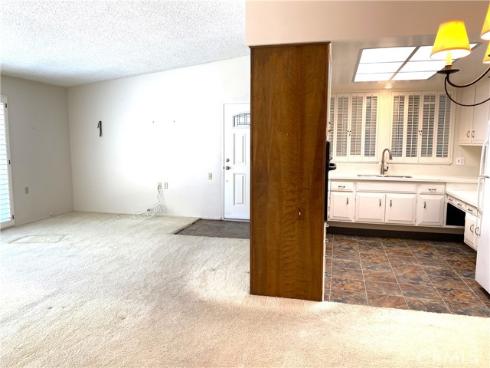 1950 Mckinney Way, M15-11j , Seal Beach, CA