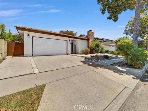112 Stanford Lane, Seal Beach, CA