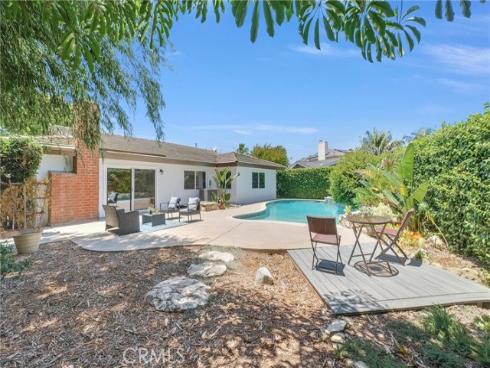112 Stanford Lane, Seal Beach, CA