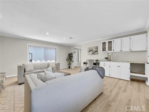 112 Stanford Lane, Seal Beach, CA