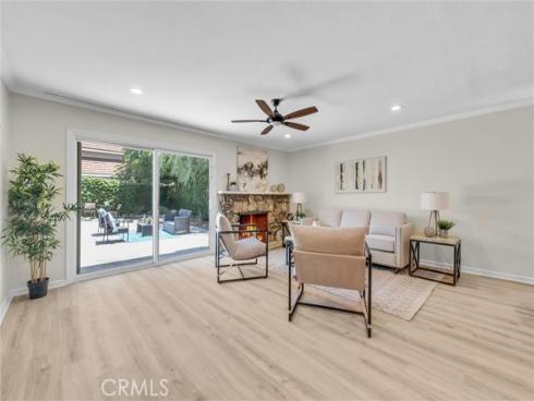 112 Stanford Lane, Seal Beach, CA