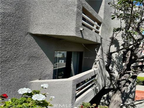 12476 Montecito 5 Road, Seal Beach, CA