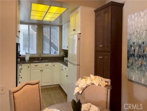 1980  Mckinney Way #13e  , Seal Beach, CA
