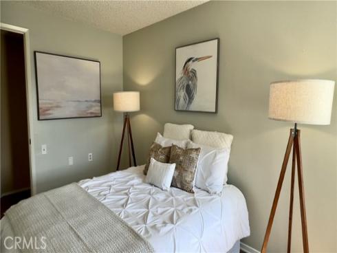 1980  Mckinney Way #13e  , Seal Beach, CA