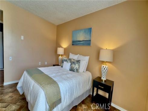 1980  Mckinney Way #13e  , Seal Beach, CA
