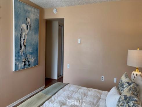 1980  Mckinney Way #13e  , Seal Beach, CA
