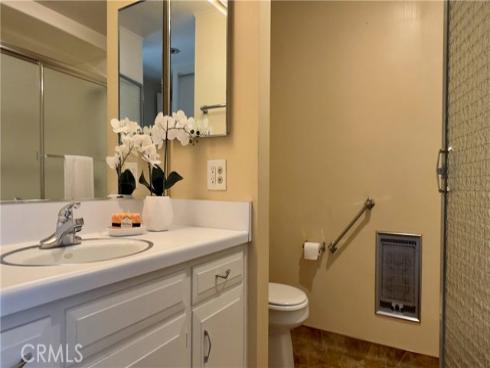 1980  Mckinney Way #13e  , Seal Beach, CA
