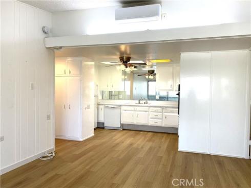 1560 Interlachen Rd., M12-66k , Seal Beach, CA