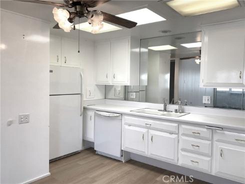 1560 Interlachen Rd., M12-66k , Seal Beach, CA