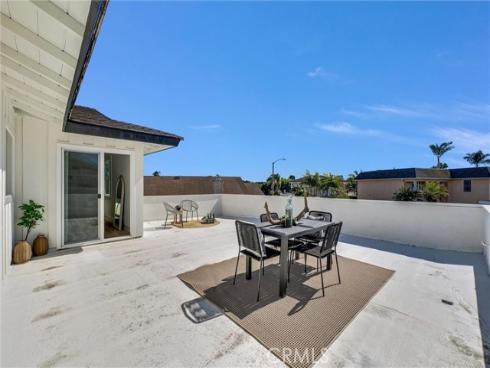 3690 Marigold , Seal Beach, CA